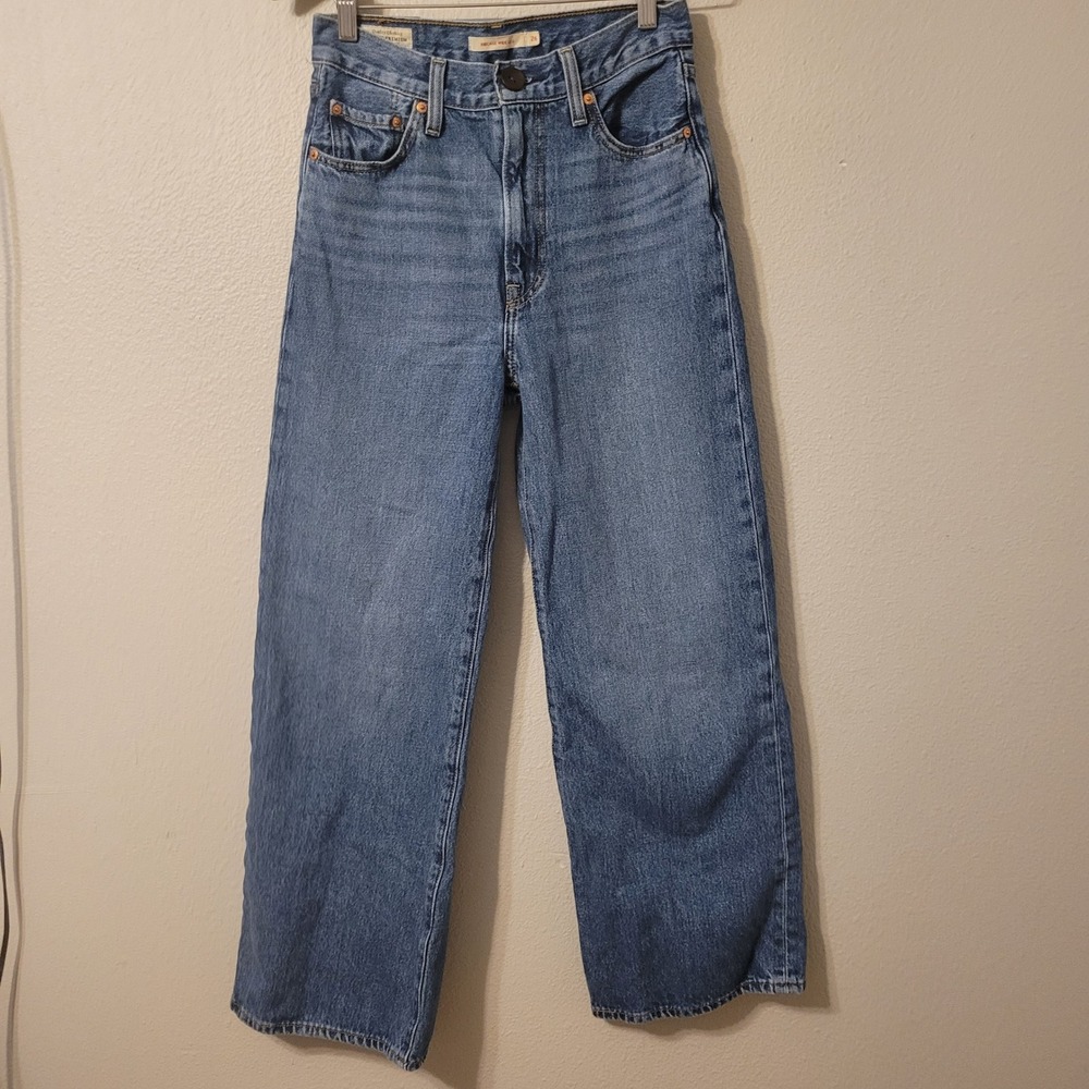 Levi's Premium Ribcage Wide Leg Jeans Womens Size 26 Light Wash Denim